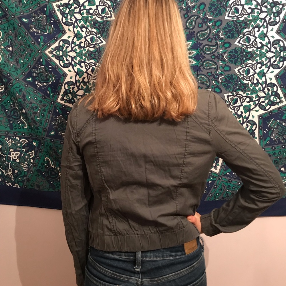 Green Jacket - Picture 3 of 3